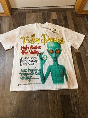 Vallely Dreams Alien Graphic Tee - White